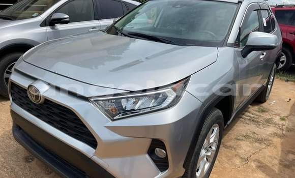 Acheter Occasion Voiture Toyota RAV4 Noir à Luanda, Province de Luanda Acheter Occasion Voiture Toyota RAV4 Noir à Luanda, Province de Luanda