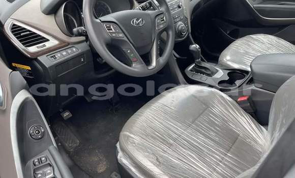 Buy Used Hyundai Santa Fe Silver Car in Luanda in Luanda Province Buy Used Hyundai Santa Fe Silver Car in Luanda in Luanda Province
