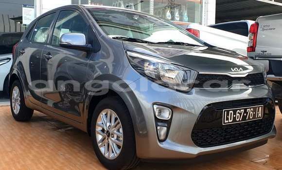 Buy Used Kia Picanto Silver Car in Luanda in Luanda Province Buy Used Kia Picanto Silver Car in Luanda in Luanda Province