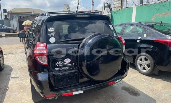 Acheter Occasion Voiture Toyota RAV4 Noir à Luanda, Province de Luanda Acheter Occasion Voiture Toyota RAV4 Noir à Luanda, Province de Luanda