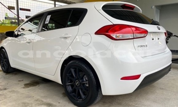 Buy Used Kia Forte White Car in Luena in Moxico Buy Used Kia Forte White Car in Luena in Moxico