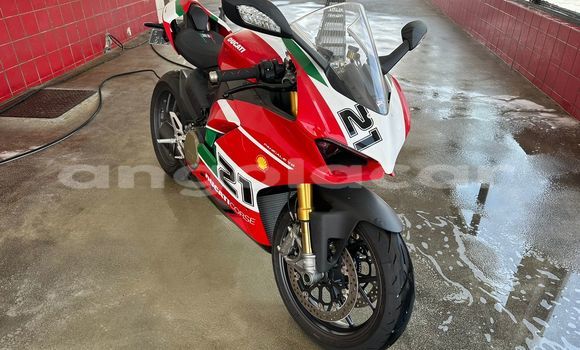 Comprar Usado Ducati Panigale Vermelho Moto em Luanda em Luanda Province