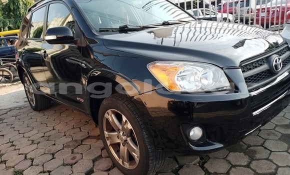 Acheter Occasion Voiture Toyota RAV4 Noir à Luanda, Province de Luanda Acheter Occasion Voiture Toyota RAV4 Noir à Luanda, Province de Luanda