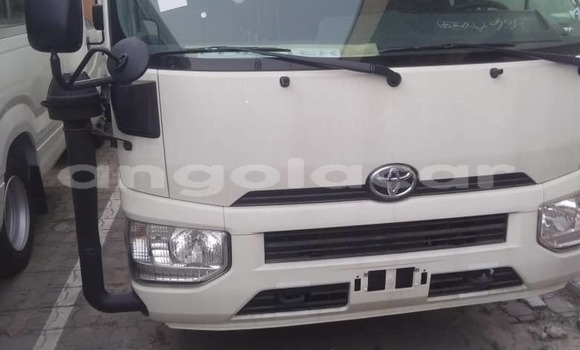Comprar Usado Toyota Coaster Branco Carro em Luanda em Luanda Province