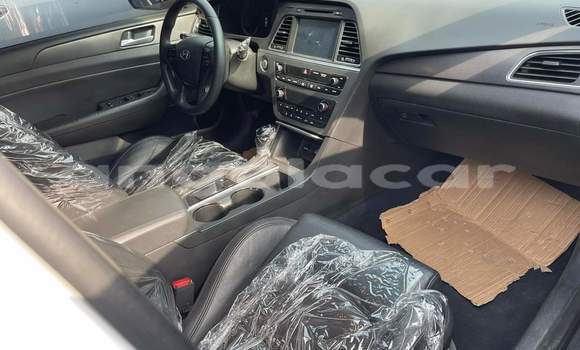 Buy Used Hyundai Sonata White Car in Luanda in Luanda Province Buy Used Hyundai Sonata White Car in Luanda in Luanda Province