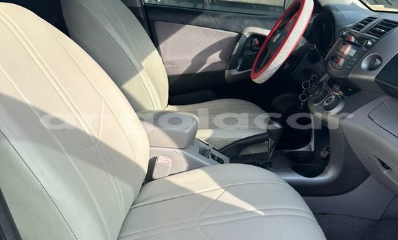 Buy Used Toyota RAV4 Silver Car in Luanda in Luanda Province Buy Used Toyota RAV4 Silver Car in Luanda in Luanda Province