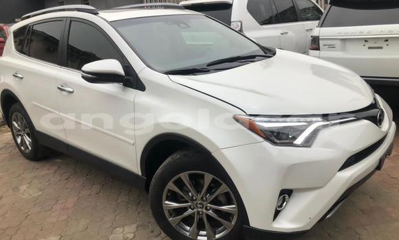 Comprar Usado Toyota RAV4 Branco Carro em Luanda em Luanda Province Comprar Usado Toyota RAV4 Branco Carro em Luanda em Luanda Province