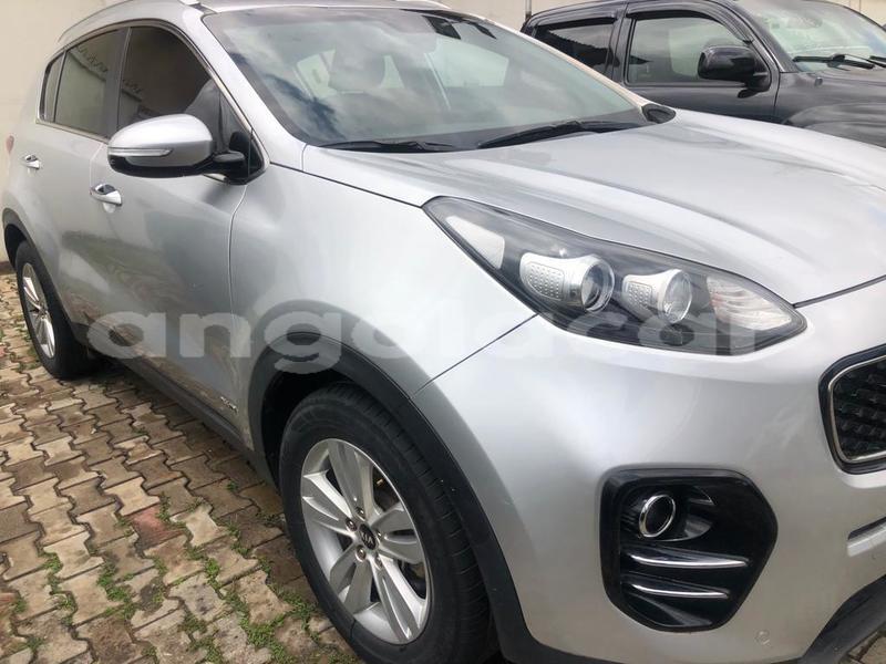 Big with watermark kia sportage luanda province luanda 32179