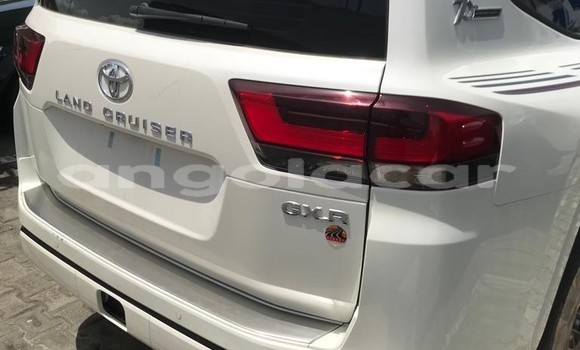 Acheter Occasion Voiture Toyota Land Cruiser Blanc à Luanda, Province de Luanda Acheter Occasion Voiture Toyota Land Cruiser Blanc à Luanda, Province de Luanda