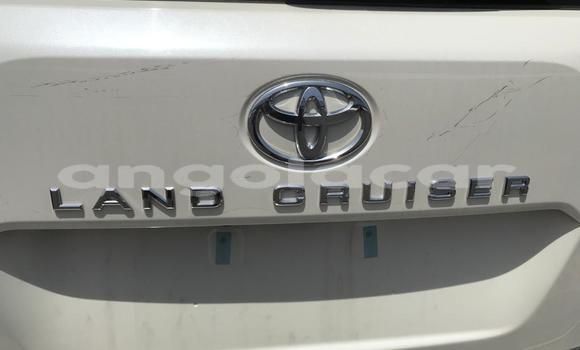 Acheter Occasion Voiture Toyota Land Cruiser Blanc à Luanda, Province de Luanda Acheter Occasion Voiture Toyota Land Cruiser Blanc à Luanda, Province de Luanda