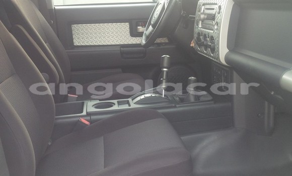 Buy Used Toyota FJ Cruiser Black Car in Luanda in Luanda Province Buy Used Toyota FJ Cruiser Black Car in Luanda in Luanda Province
