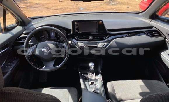 Acheter Occasion Voiture Toyota C-HR Gris à Luanda, Province de Luanda Acheter Occasion Voiture Toyota C-HR Gris à Luanda, Province de Luanda