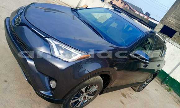 Acheter Occasion Voiture Toyota RAV4 Noir à Luanda, Province de Luanda Acheter Occasion Voiture Toyota RAV4 Noir à Luanda, Province de Luanda