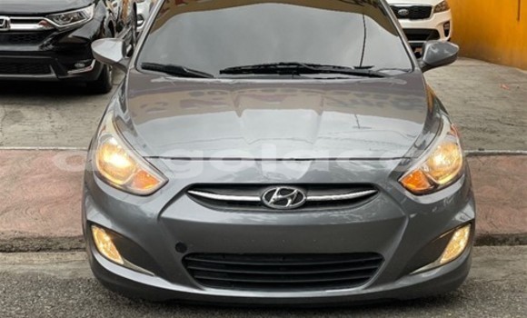 Comprar Usado Hyundai Accent Outro Carro em Luanda em Luanda Province