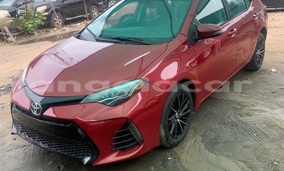 Comprar Usado Toyota Corolla Vermelho Carro em Luanda em Luanda Province