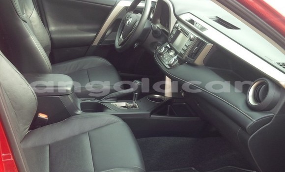 Comprar Usado Toyota RAV4 Vermelho Carro em Luanda em Luanda Province Comprar Usado Toyota RAV4 Vermelho Carro em Luanda em Luanda Province