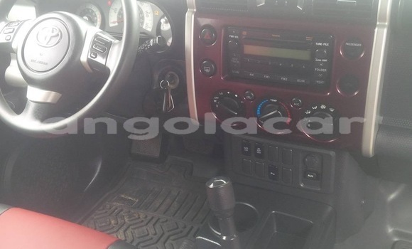 Comprar Usado Toyota FJ Cruiser Outro Carro em Luanda em Luanda Province Comprar Usado Toyota FJ Cruiser Outro Carro em Luanda em Luanda Province