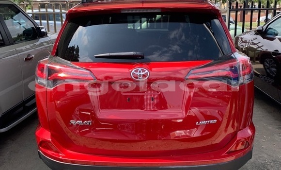 Comprar Usado Toyota RAV4 Vermelho Carro em Luanda em Luanda Province Comprar Usado Toyota RAV4 Vermelho Carro em Luanda em Luanda Province