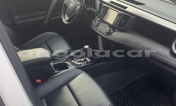 Buy Used Toyota RAV4 White Car in Luanda in Luanda Province Buy Used Toyota RAV4 White Car in Luanda in Luanda Province