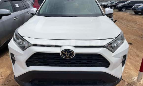 Acheter Occasion Voiture Toyota RAV4 Blanc à Luanda, Province de Luanda Acheter Occasion Voiture Toyota RAV4 Blanc à Luanda, Province de Luanda