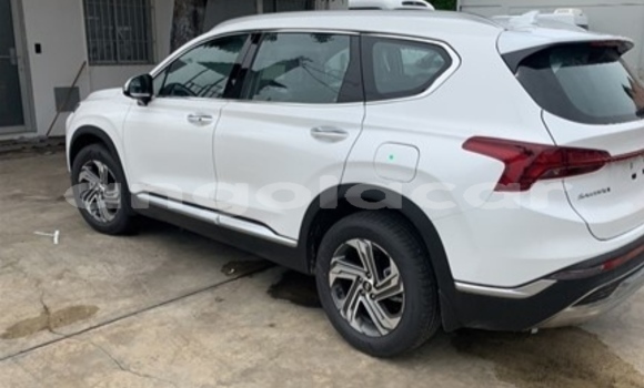 Buy Used Hyundai Santa Fe White Car in Luanda in Luanda Province Buy Used Hyundai Santa Fe White Car in Luanda in Luanda Province