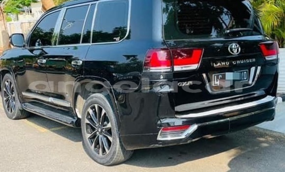 Buy Used Toyota Land Cruiser Black Car in Luanda in Luanda Province Buy Used Toyota Land Cruiser Black Car in Luanda in Luanda Province