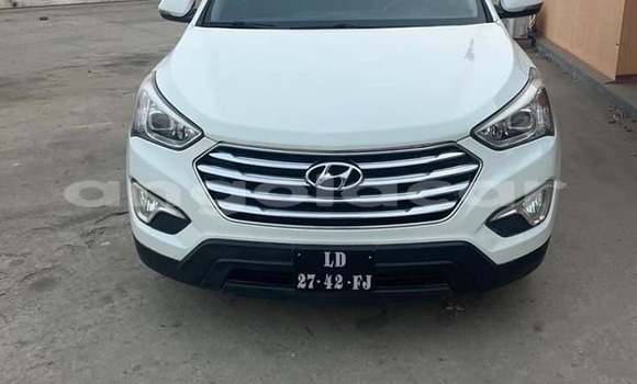 Buy Used Hyundai Santa Fe White Car in Luanda in Luanda Province