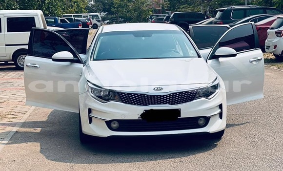 Acheter Occasion Voiture Kia K5 Blanc à Luanda, Province de Luanda Acheter Occasion Voiture Kia K5 Blanc à Luanda, Province de Luanda