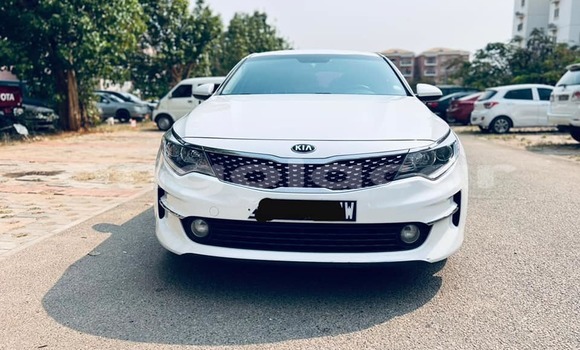 Comprar Usado Kia K5 Branco Carro em Luanda em Luanda Province Comprar Usado Kia K5 Branco Carro em Luanda em Luanda Province
