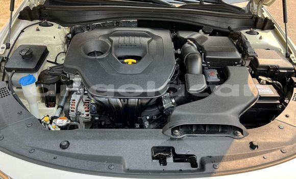 Comprar Usado Kia K5 Branco Carro em Luanda em Luanda Province Comprar Usado Kia K5 Branco Carro em Luanda em Luanda Province