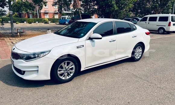 Comprar Usado Kia K5 Branco Carro em Luanda em Luanda Province Comprar Usado Kia K5 Branco Carro em Luanda em Luanda Province