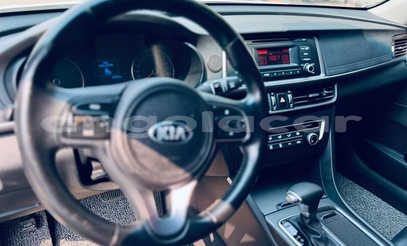 Comprar Usado Kia K5 Branco Carro em Luanda em Luanda Province Comprar Usado Kia K5 Branco Carro em Luanda em Luanda Province