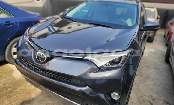 Comprar Usado Toyota RAV4 Preto Carro em Luena em Moxico