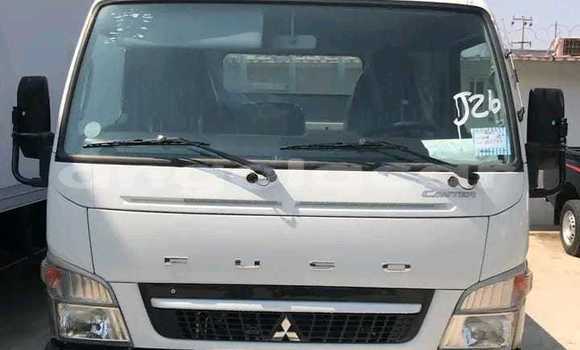 Comprar Usado Mitsubishi Colt Branco Carro em Luanda em Luanda Province Comprar Usado Mitsubishi Colt Branco Carro em Luanda em Luanda Province