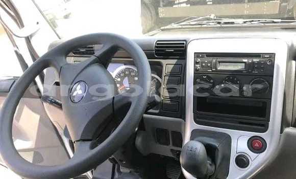 Comprar Usado Mitsubishi Colt Branco Carro em Luanda em Luanda Province Comprar Usado Mitsubishi Colt Branco Carro em Luanda em Luanda Province