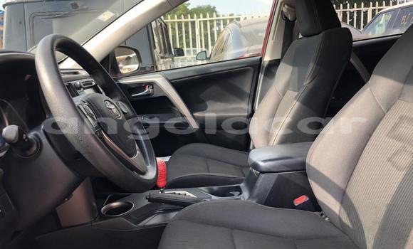 Comprar Usado Toyota RAV4 Vermelho Carro em Luena em Moxico Comprar Usado Toyota RAV4 Vermelho Carro em Luena em Moxico