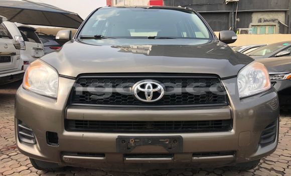 Comprar Usado Toyota RAV4 Outro Carro em Luena em Moxico Comprar Usado Toyota RAV4 Outro Carro em Luena em Moxico