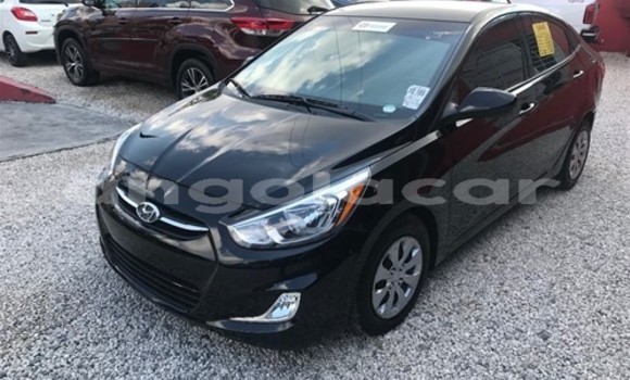 Comprar Usado Hyundai Accent Preto Carro em Luanda em Luanda Province