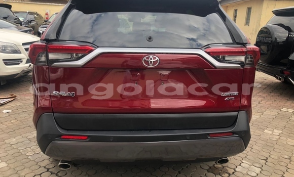 Comprar Usado Toyota RAV4 Vermelho Carro em Luanda em Luanda Province Comprar Usado Toyota RAV4 Vermelho Carro em Luanda em Luanda Province