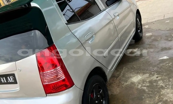 Comprar Usado Kia rio Outro Carro em Luanda em Luanda Province Comprar Usado Kia rio Outro Carro em Luanda em Luanda Province