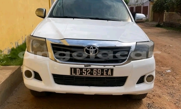 Buy Used Toyota Hilux White Car in Luanda in Luanda Province Buy Used Toyota Hilux White Car in Luanda in Luanda Province