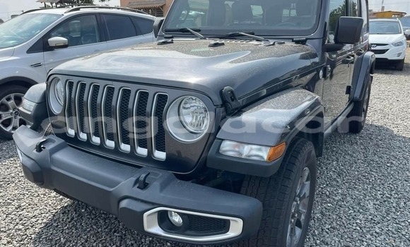 Buy Used Jeep Wrangler Black Car in Luanda in Luanda Province