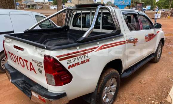 Buy Used Toyota Hilux White Car in Luanda in Luanda Province Buy Used Toyota Hilux White Car in Luanda in Luanda Province