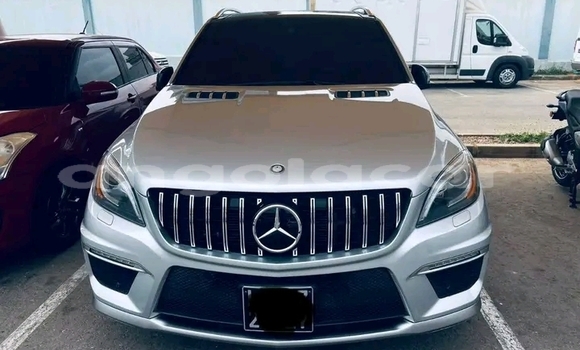 Comprar Usado Mercedes-Benz ML–Class Outro Carro em Luena em Moxico Comprar Usado Mercedes-Benz ML–Class Outro Carro em Luena em Moxico