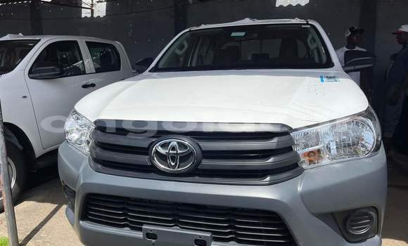 Acheter Occasion Voiture Toyota Hilux Blanc à Luanda, Province de Luanda Acheter Occasion Voiture Toyota Hilux Blanc à Luanda, Province de Luanda