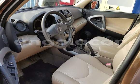 Comprar Usado Toyota RAV4 Marrom Carro em Luanda em Luanda Province Comprar Usado Toyota RAV4 Marrom Carro em Luanda em Luanda Province