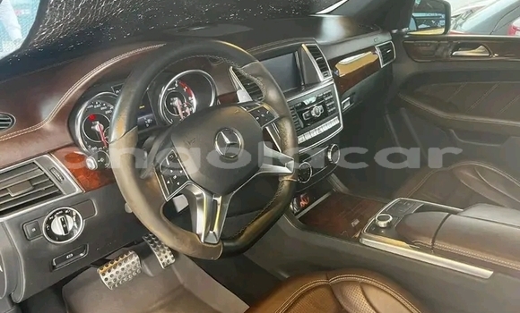 Acheter Occasion Voiture Mercedes-Benz ML–Class Autre à Luena, Moxico Acheter Occasion Voiture Mercedes-Benz ML–Class Autre à Luena, Moxico