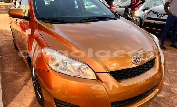 Buy Used Toyota Matrix Brown Car in Luanda in Luanda Province