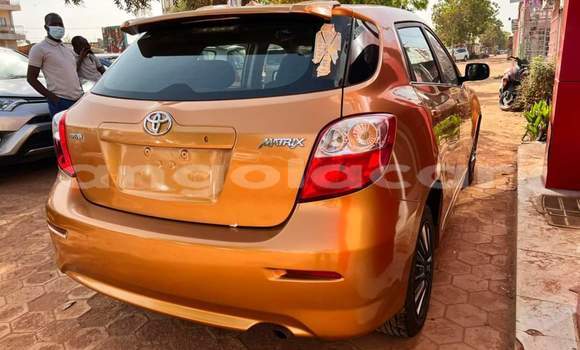 Buy Used Toyota Matrix Brown Car in Luanda in Luanda Province Buy Used Toyota Matrix Brown Car in Luanda in Luanda Province