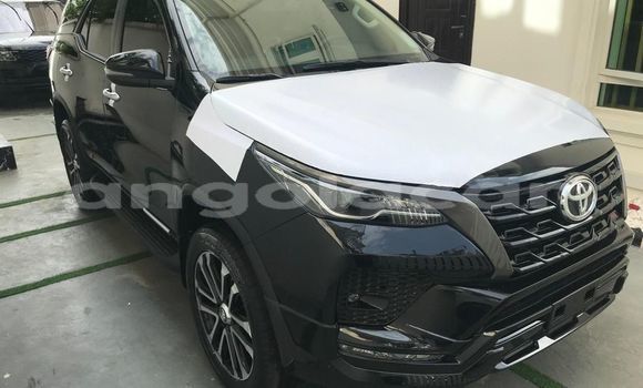 Buy Used Toyota Fortuner Black Car in Luena in Moxico